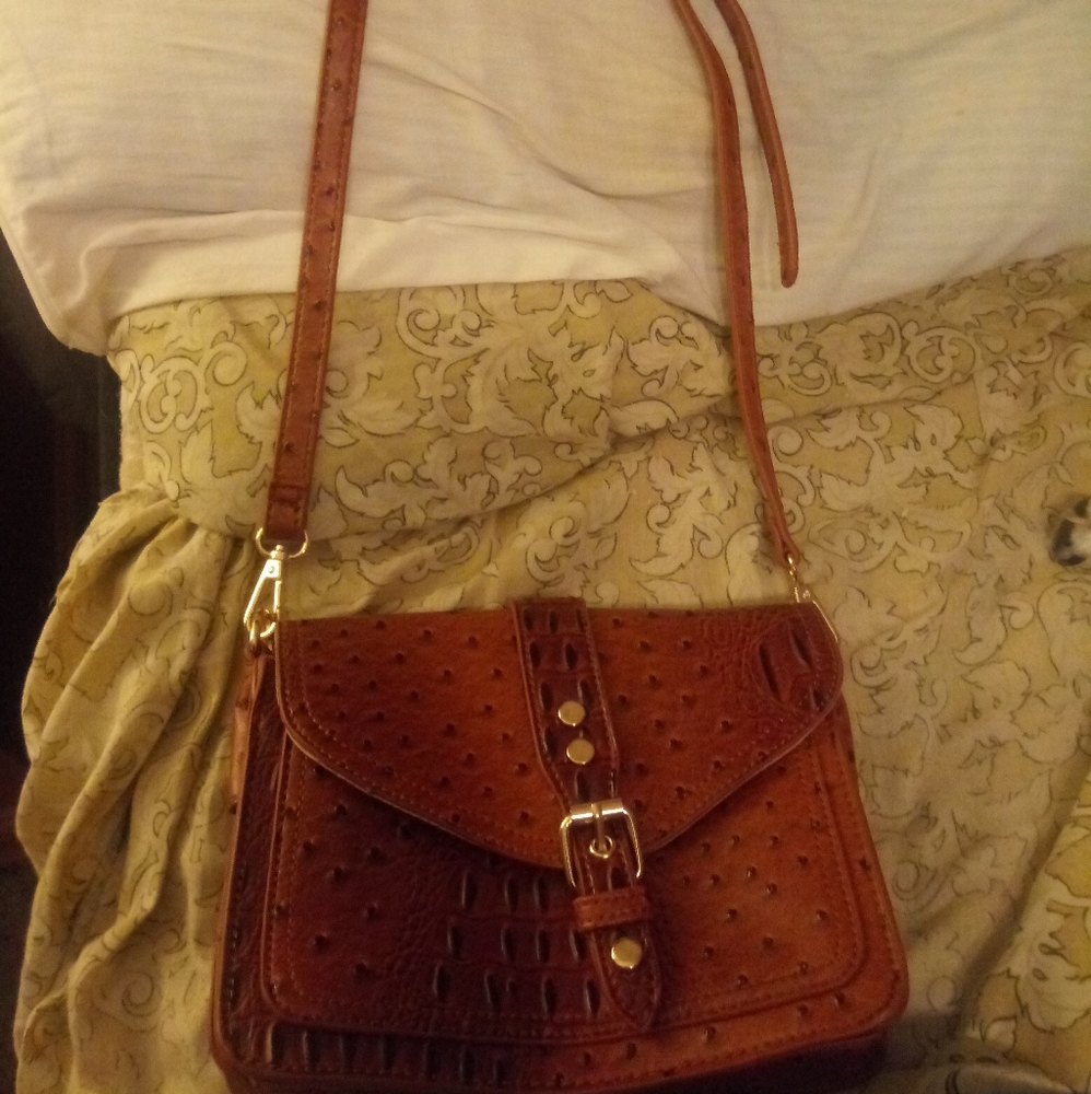 Est. 1946 Brown leather purse - new no ta